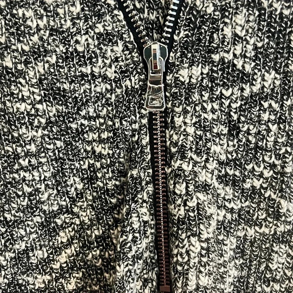 Express Women’s Gray Knit Tunic with Zipper Size XS Cozy, longline, warm - Picture 3 of 6